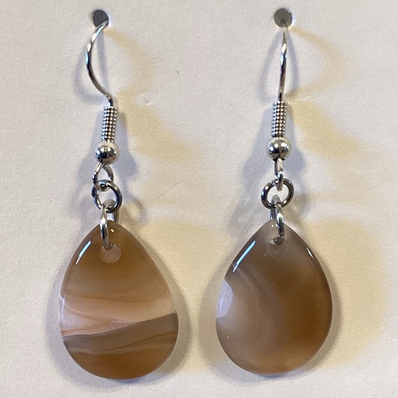 Agate Earrings - Picture 1 of 3